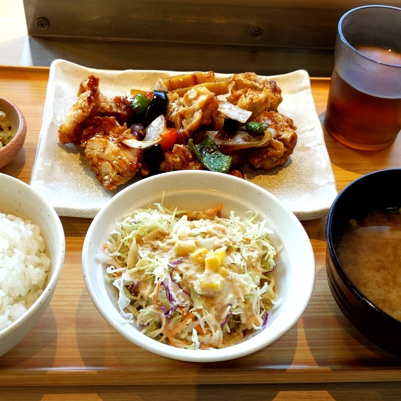 彩野菜黒酢あんかけ酢豚定食(やよい軒　石巻中里店)