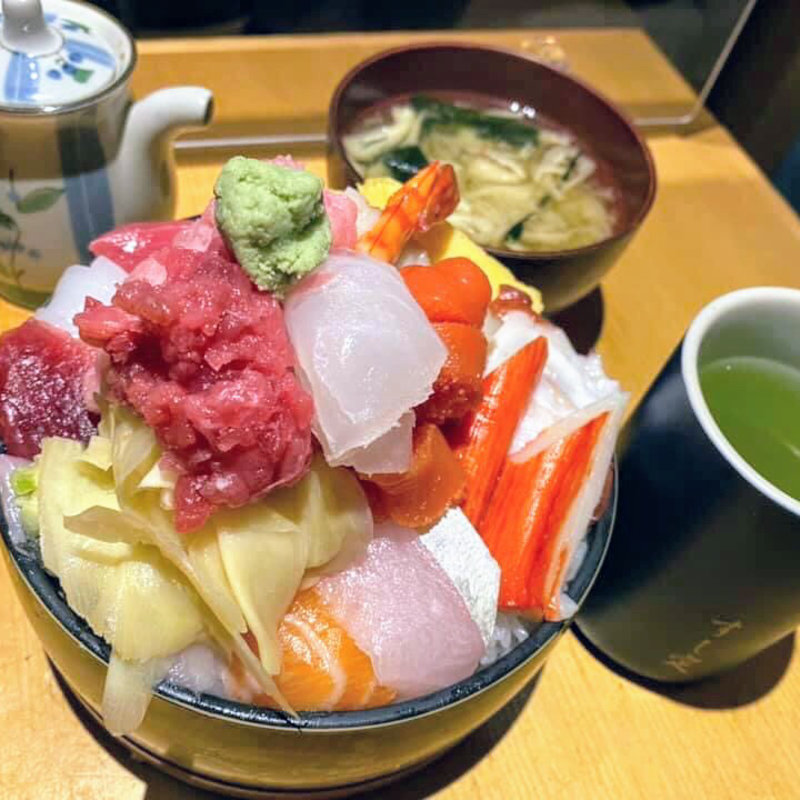 ちらし大盛(すし定)