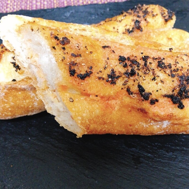 トリュフバター明太フランス(RAGGRUPPI)