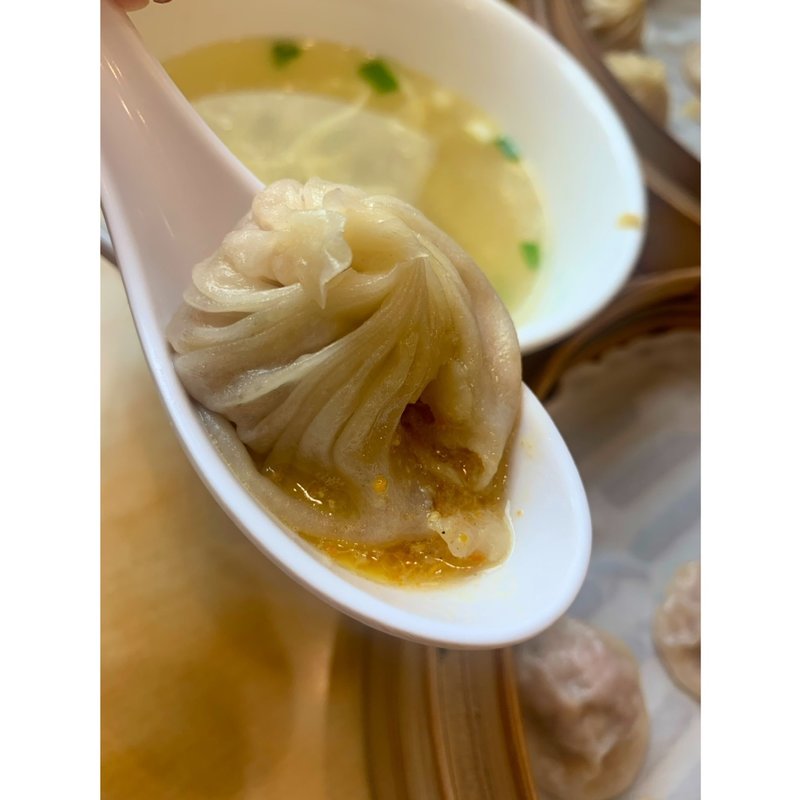 蟹みそ小籠包(黄龍荘)