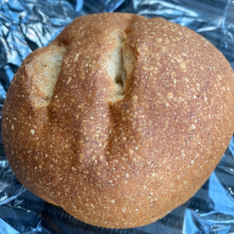 全粒粉カレーパン(パン工房 ラビット)