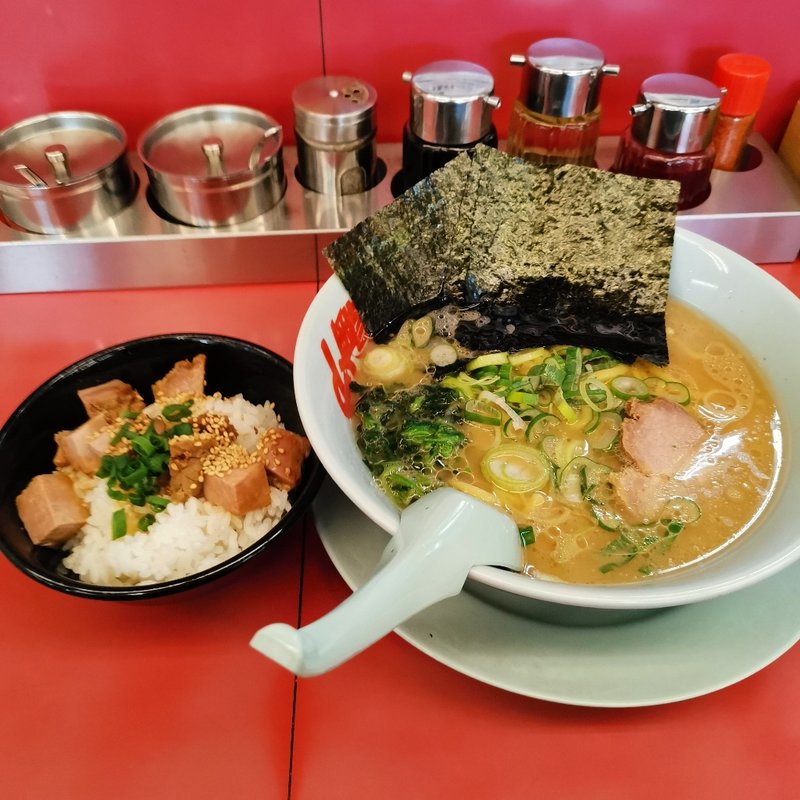 ラーメン (醤油) ＋ コロ丼(ラーメン山岡家 大谷地店)
