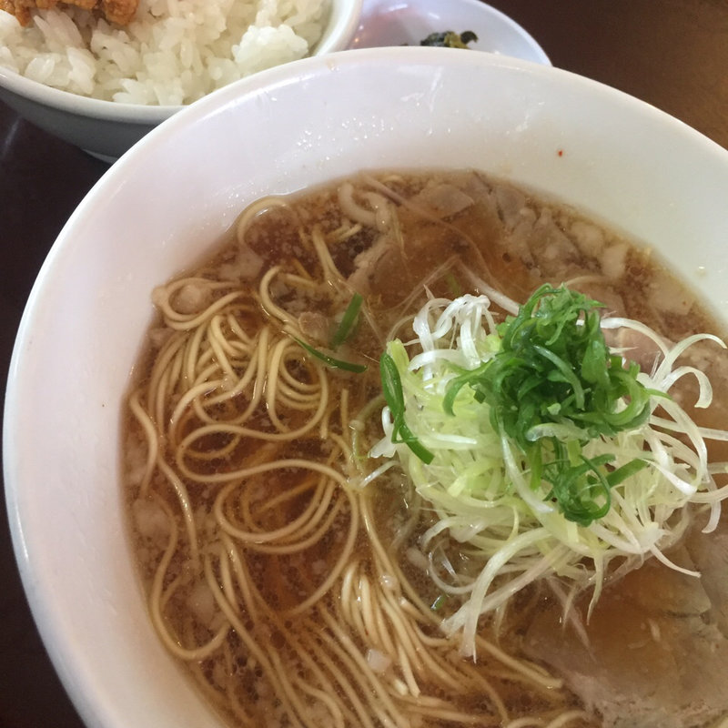 醤油ラーメン(ラーメン並木 青果市場店)