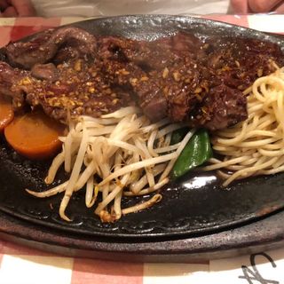 牛肉のニンニク焼き(キッチンドナルド)