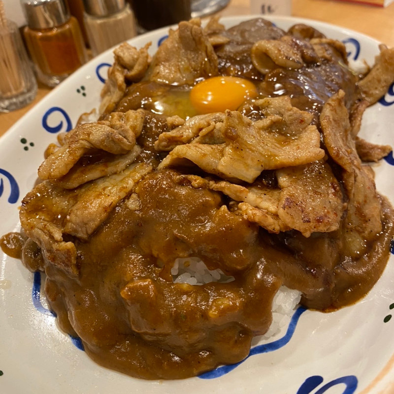 スタミナカレー生　大盛(スタミナカレーの店 バーグ 吉野町店)