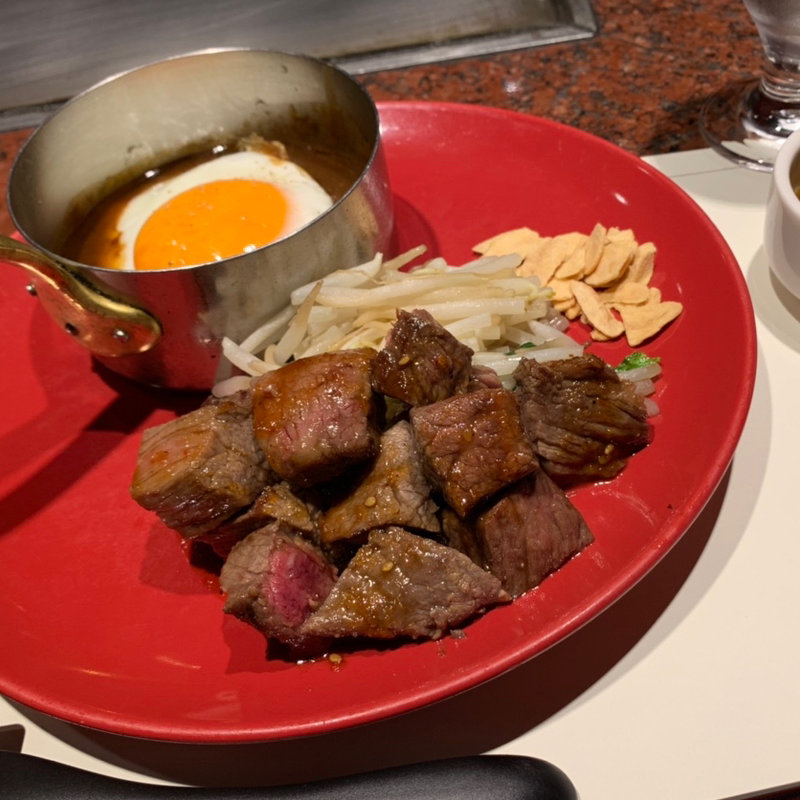 サイコロステーキ＆煮込みハンバーグランチ(鉄板焼 Rio （テッパンヤキ リオ）)