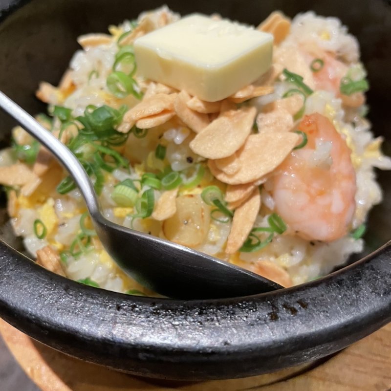 海鮮ガーリックバター炒飯(鳳龍亭 )