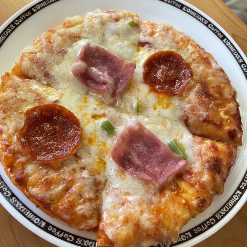 コメダ特製ピザ(コメダ珈琲店 松阪殿町店 )