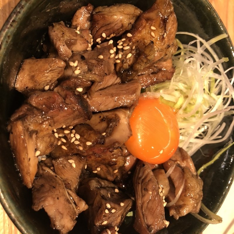  名物！地鶏のもも焼きつかだ丼(焼鳥つかだ 中目黒店)