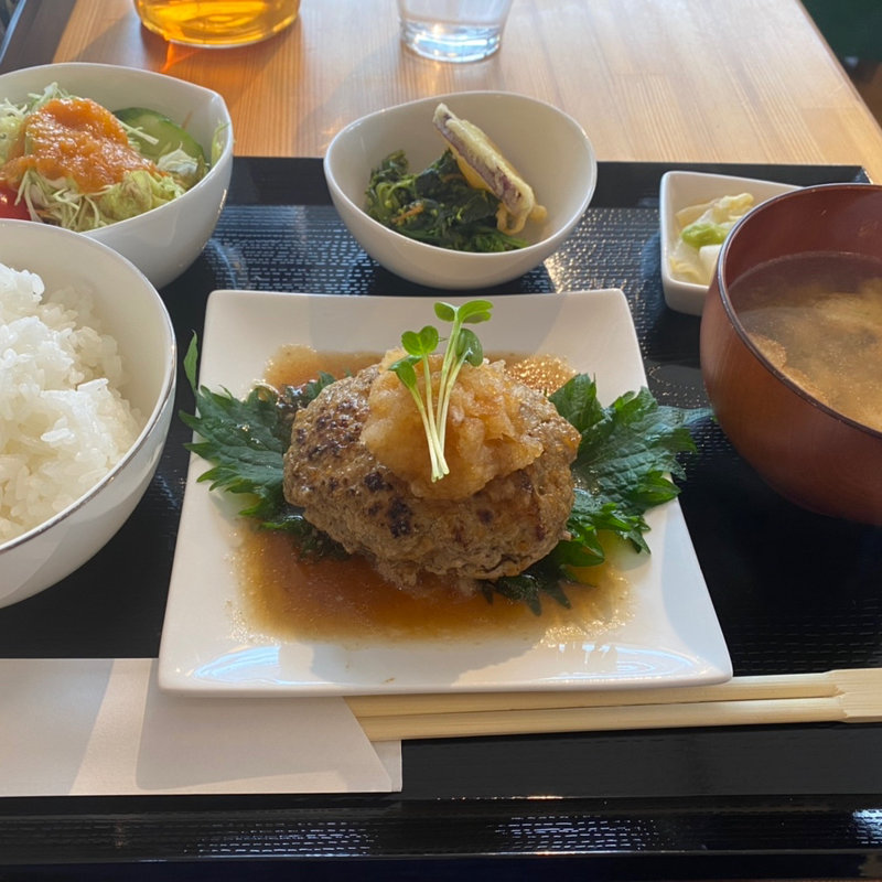 手作りハンバーグご膳(こだわりランチのお店　トライム)