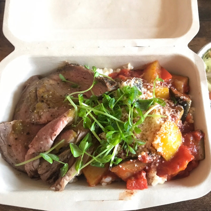 ローストビーフランチボックス(ニューベリー カフェ （NEWBURY CAFE）)