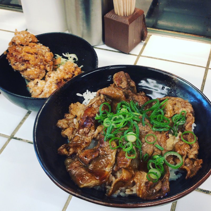 プレミアム焼肉丼 中(肉のヤマキ商店)