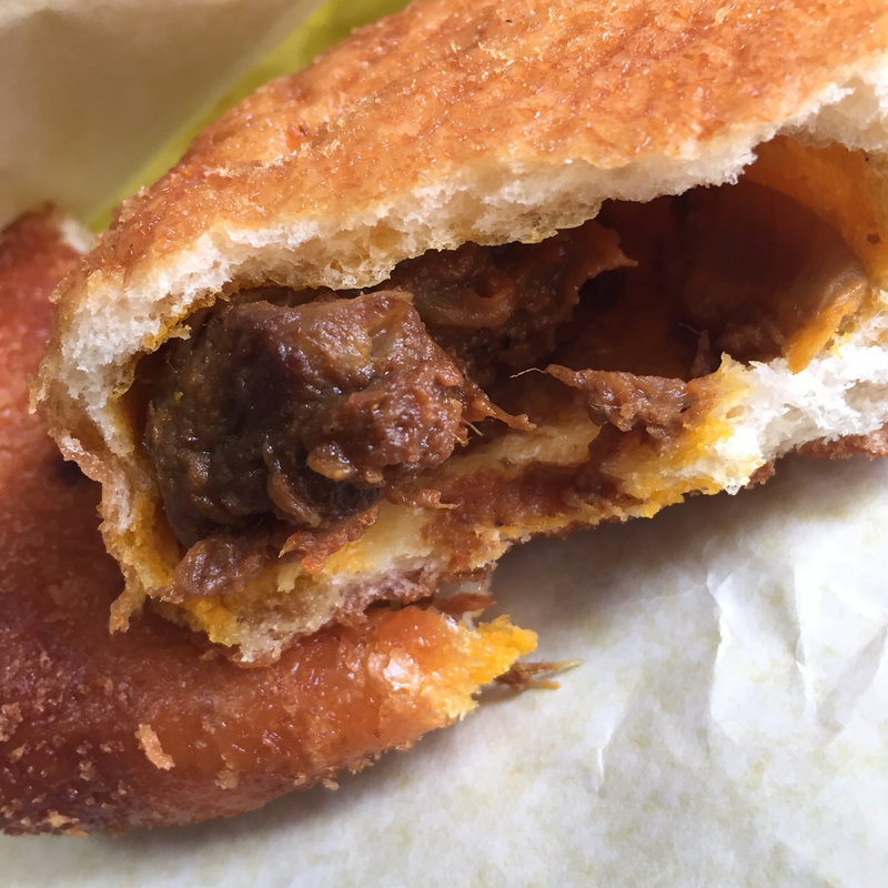 手作り牛肉ゴロゴロカレーパン(シュクルヴァン 山口店 )