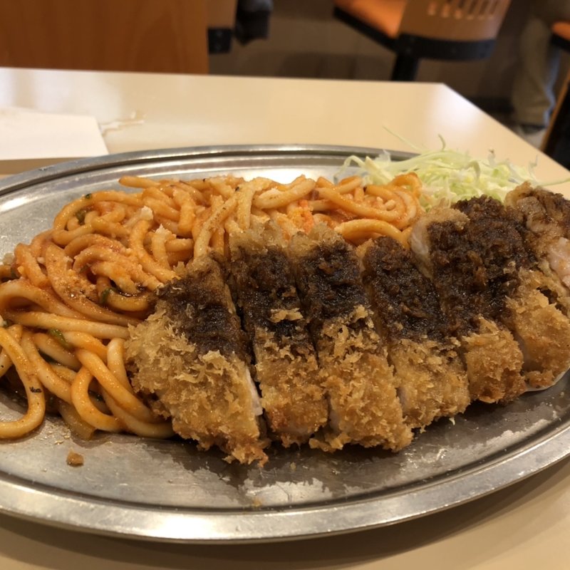 カツスパゲッティー　赤(洋食屋 大越)