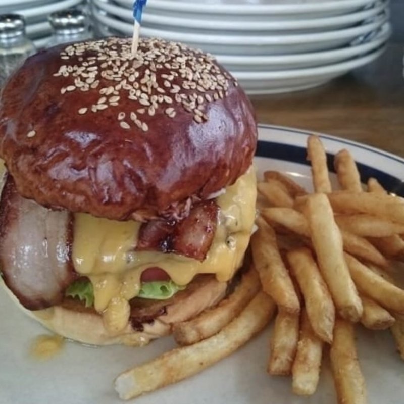 ベーコンチーズバーガー(アラウンド・ザ・コーナー)