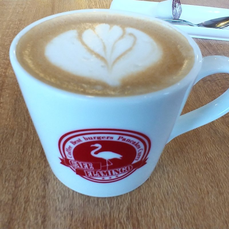 カフェラテ(カフェフラミンゴ)