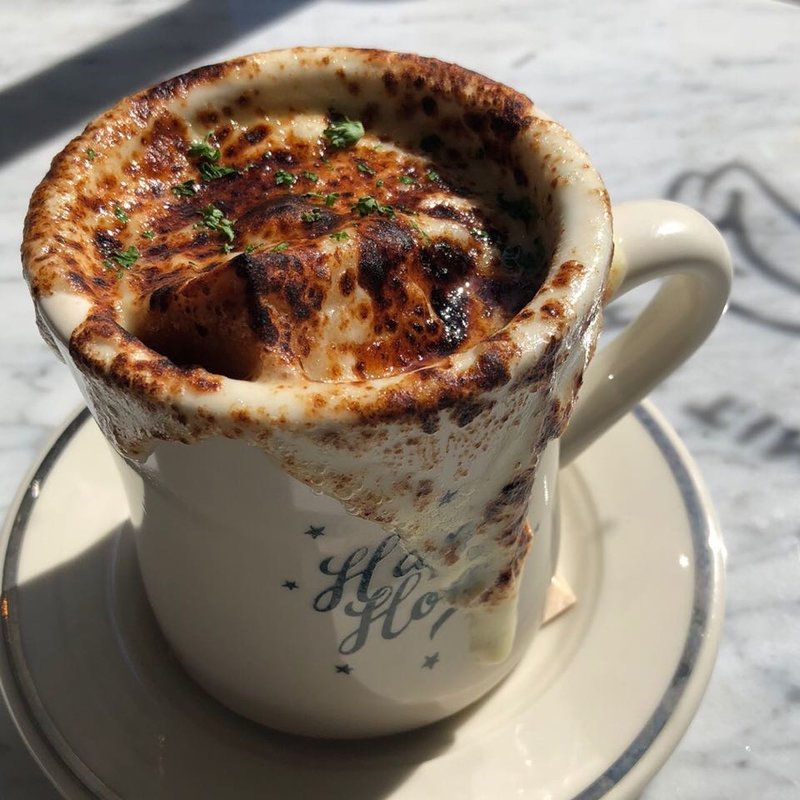 オニオングラタンスープ(HAPPY HOUR)