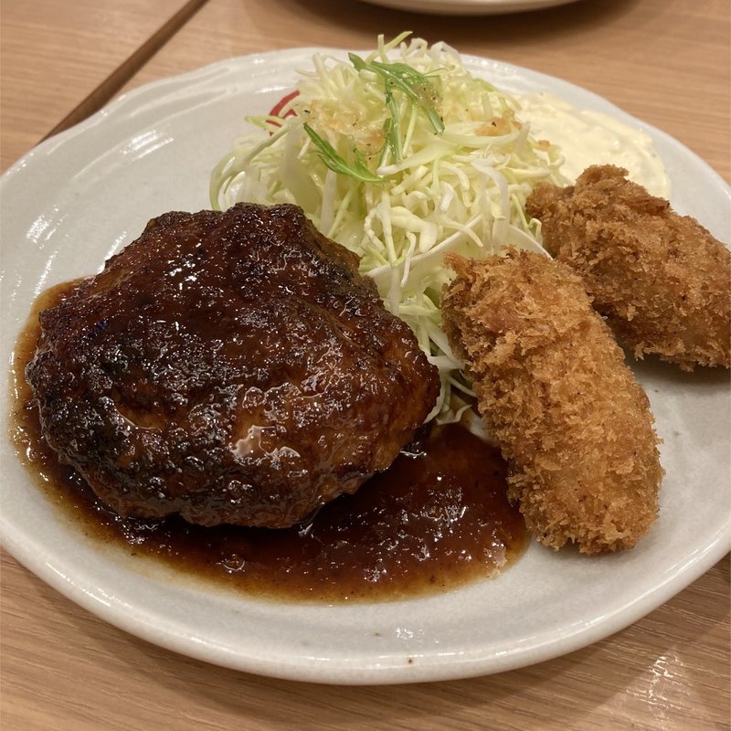 ハンバーグオニオンバターソース(キッチン オニオン)