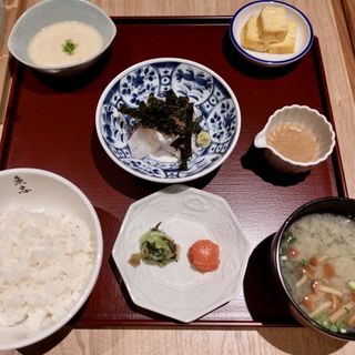 魚忠 朝定食(田中田式海鮮食堂 魚忠 グランスタ東京)
