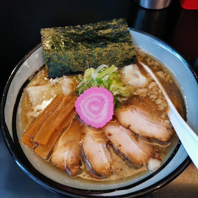 肉煮干し中華そば ＋ ワンタン(ラーメン ツバメ )