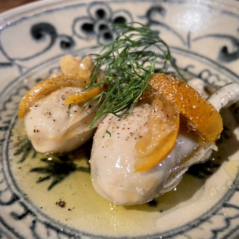 牡蠣のコンフィ 塩へべす添え(ミャンカー （miankah）)