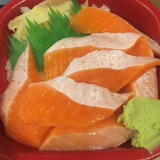 トロサーモン丼(笹舟丼丸 台東店)