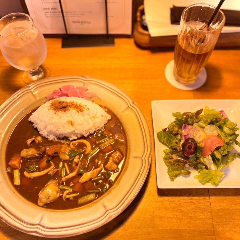 福井県 寺川商店 真イカと 広島牡蠣の 仙台 せりのシーフードカレー(Bistro ideal 欧風カレーイナバ)