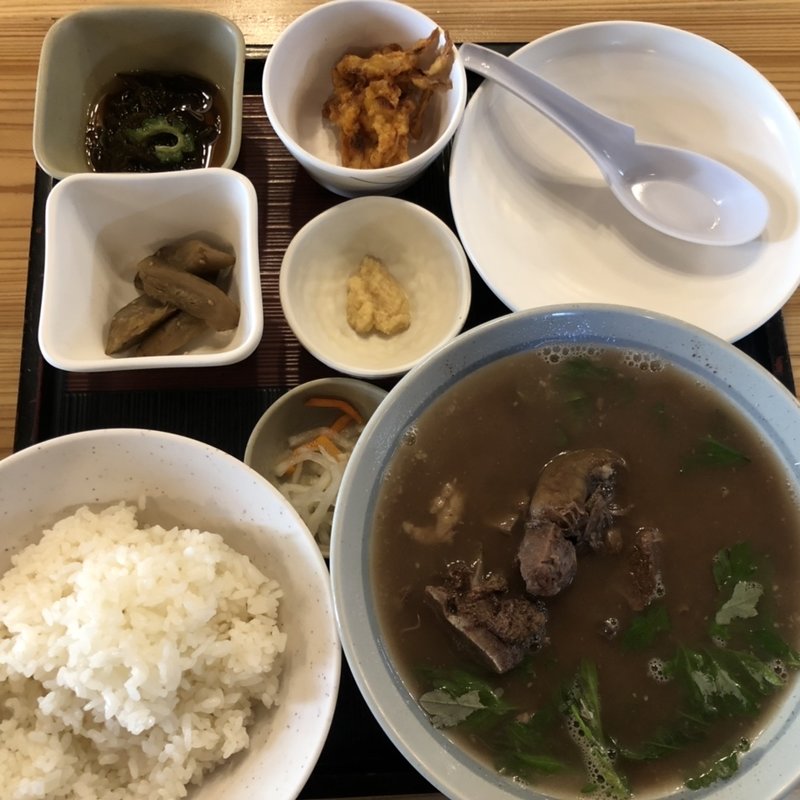 山羊汁定食(名護曲レストラン （なぐまがいれすとらん）)