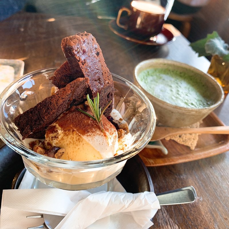 ガトーショコラとバニラアイスパルフェ(ゾゾイ)