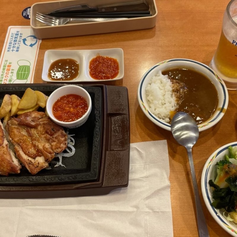 チキンステーキガーリックソース220g(サラダバー付)(ステーキガスト 栄鍛冶ヶ谷店)