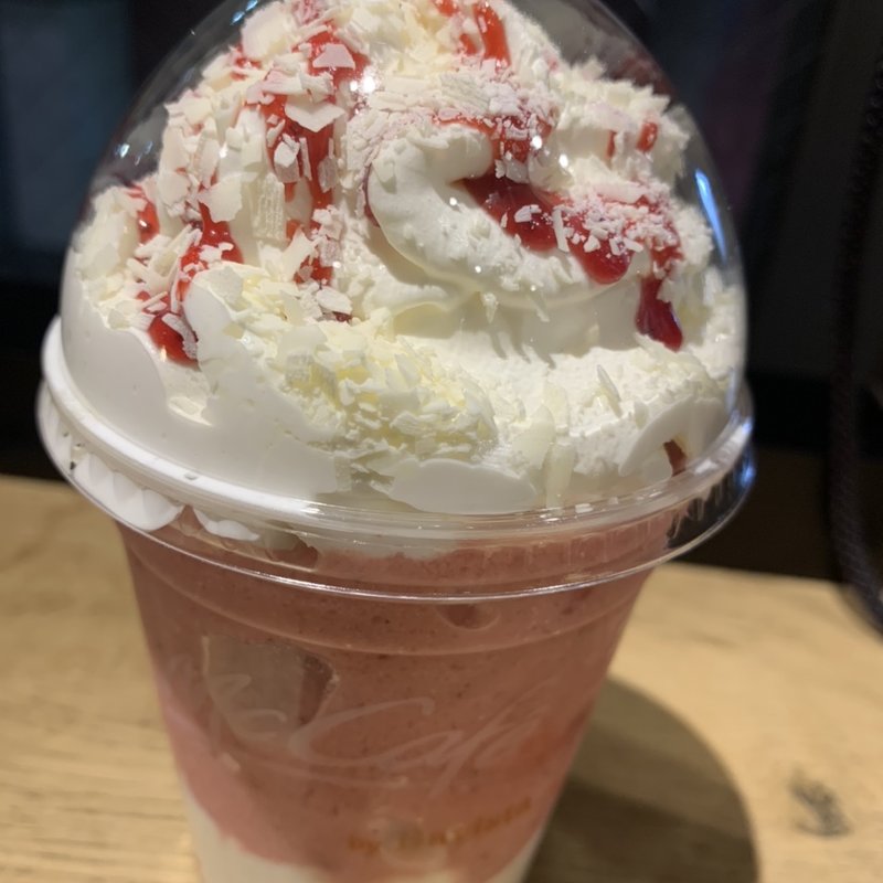 ホワイトチョコストロベリーフラッペ(マクドナルド 恵比寿駅前店 （McDonalds）)