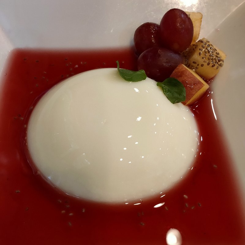 杏仁豆腐(中国料理　鈴 )