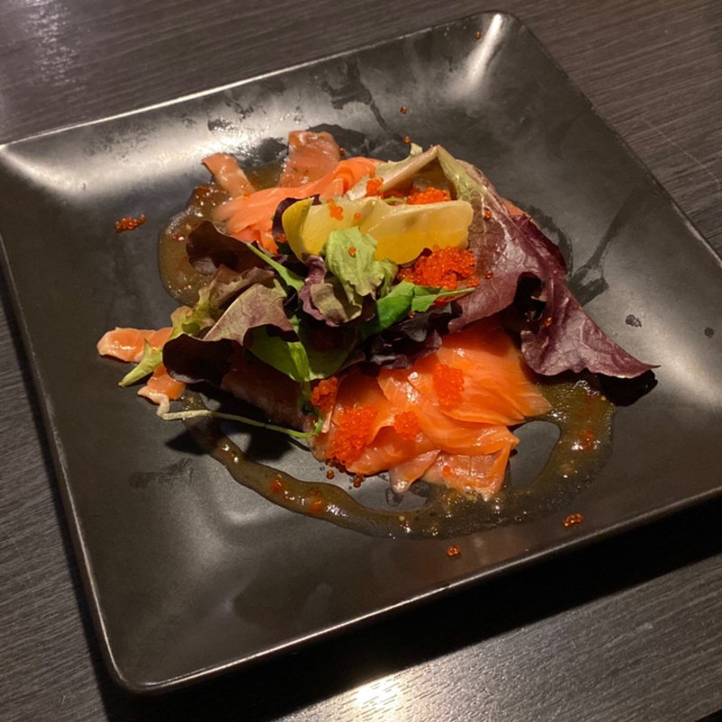 スモークサーモンのカルパッチョ(ベビーフェイスプラネッツ 湖南店 （BABY FACE PLANET'S）)