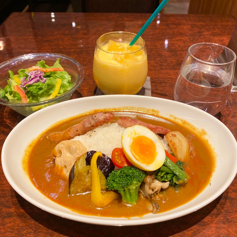 具だくさんのよくばりカレー(サラダ&ドリンクセット)(咖喱＆カレーパン 天馬 光が丘IMA店)