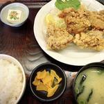 唐揚げ定食(一膳や)