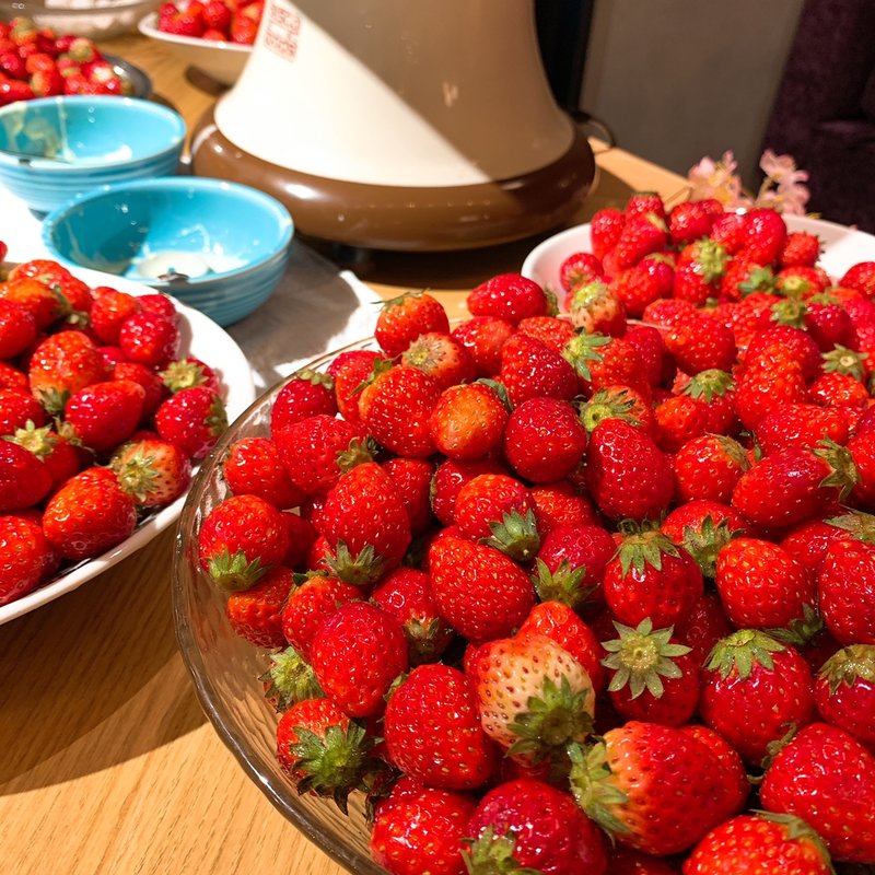 イチゴ食べ放題60分(ESOLA 代々木上原総本店)