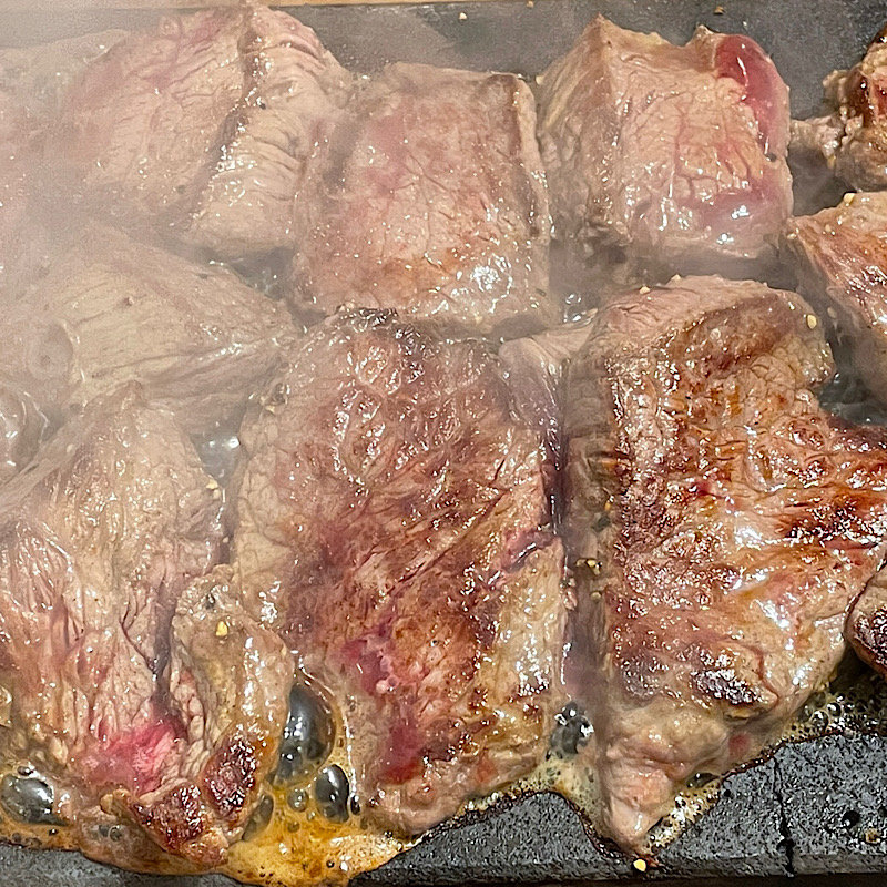 赤身ステーキ300g(やっぱりステーキ 京橋駅前店)