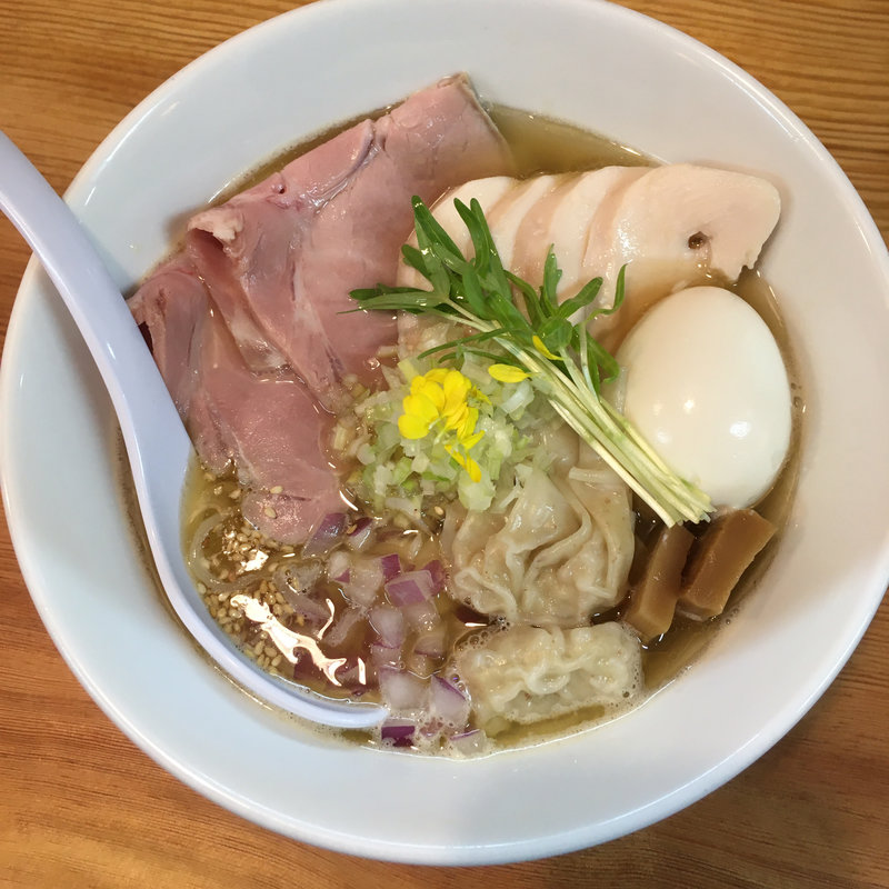 特製煮干し塩らぁめん（限定）(らぁめん 麺屋秀)