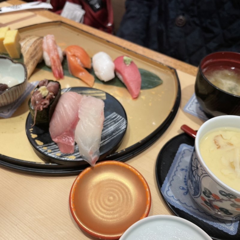 特選盛りランチ(神奈川回転寿司 二代目ぐるめ亭 港南台バーズ店)