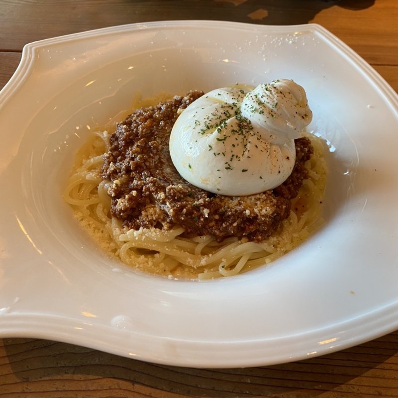 ブッラータチーズのせボロネーゼ(good spoonみなとみらい店)