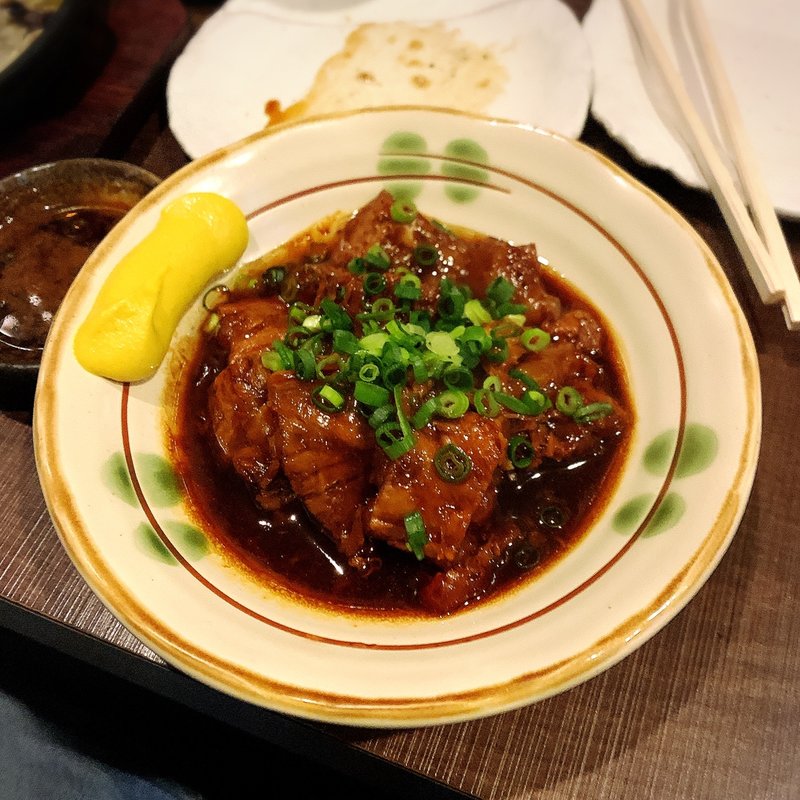 黒豚バラ軟骨煮込み(きばいやんせ)