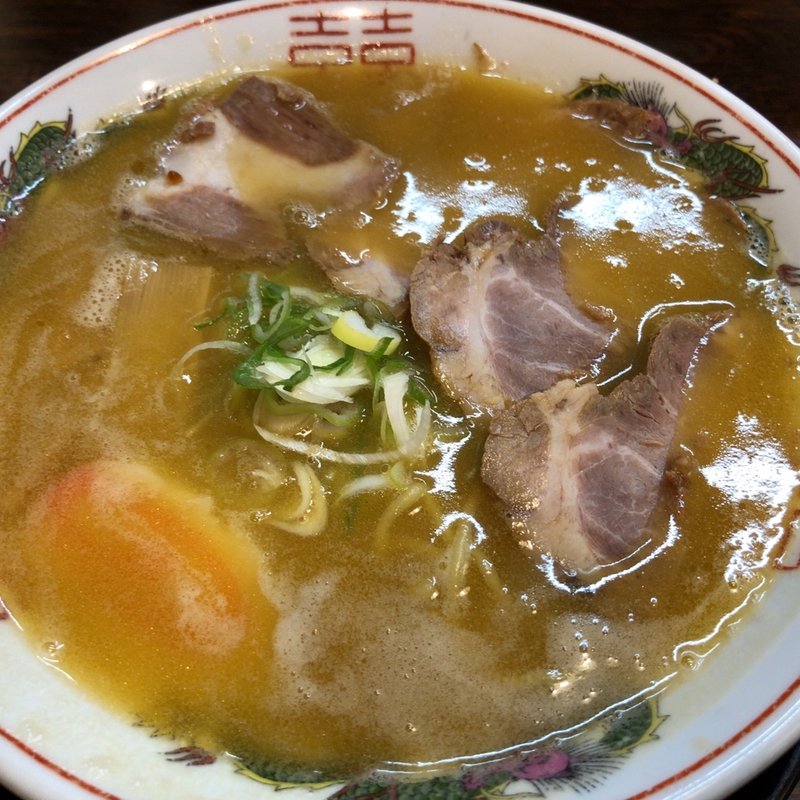 とんこつラーメン(つけ麺ラーメン 金の玉子)