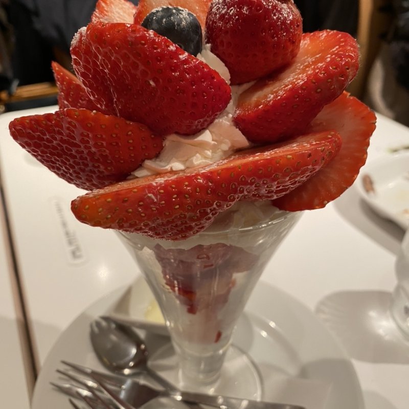 あまおうパフェ(果実園 東京店 )