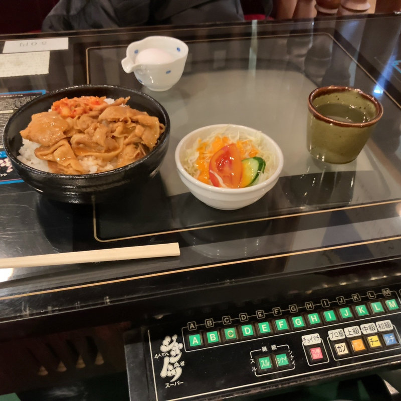 ぶたみそ丼 ドリンクセット(喫茶ダリ)