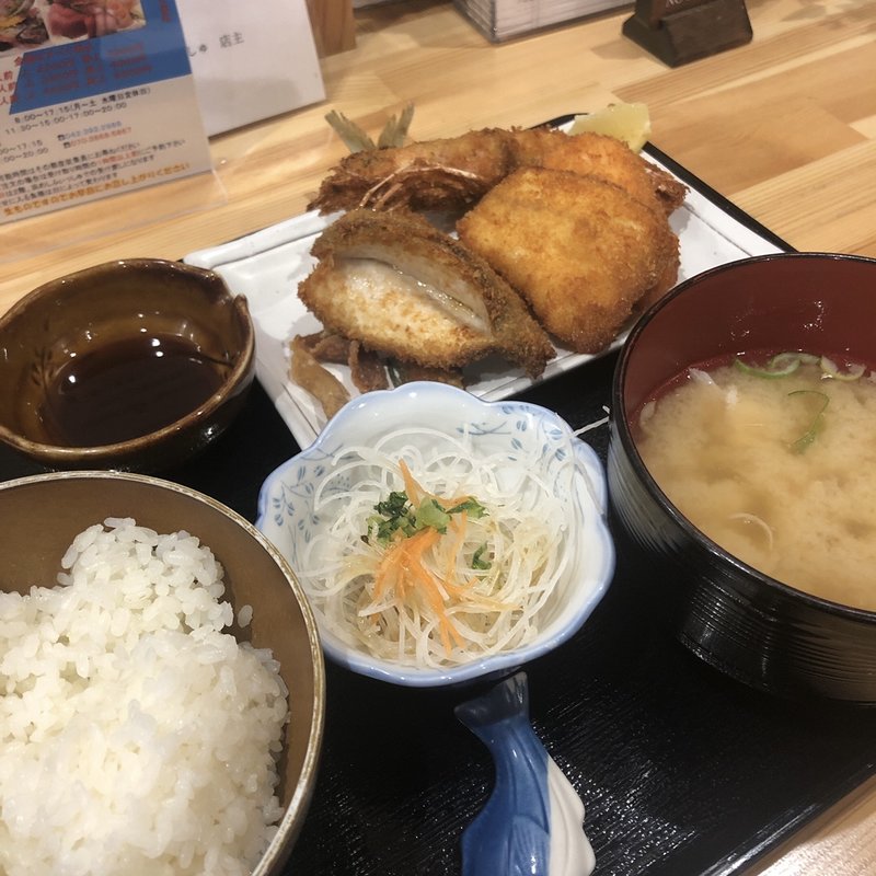 上ミックスフライ定食(浜めし 海鮮 ふぃっしゅ)