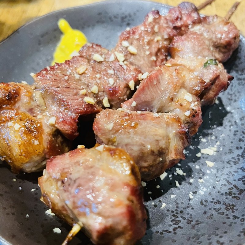 テキサスステーキ(もつ焼 煮込み ヤリキ 上野総本店)