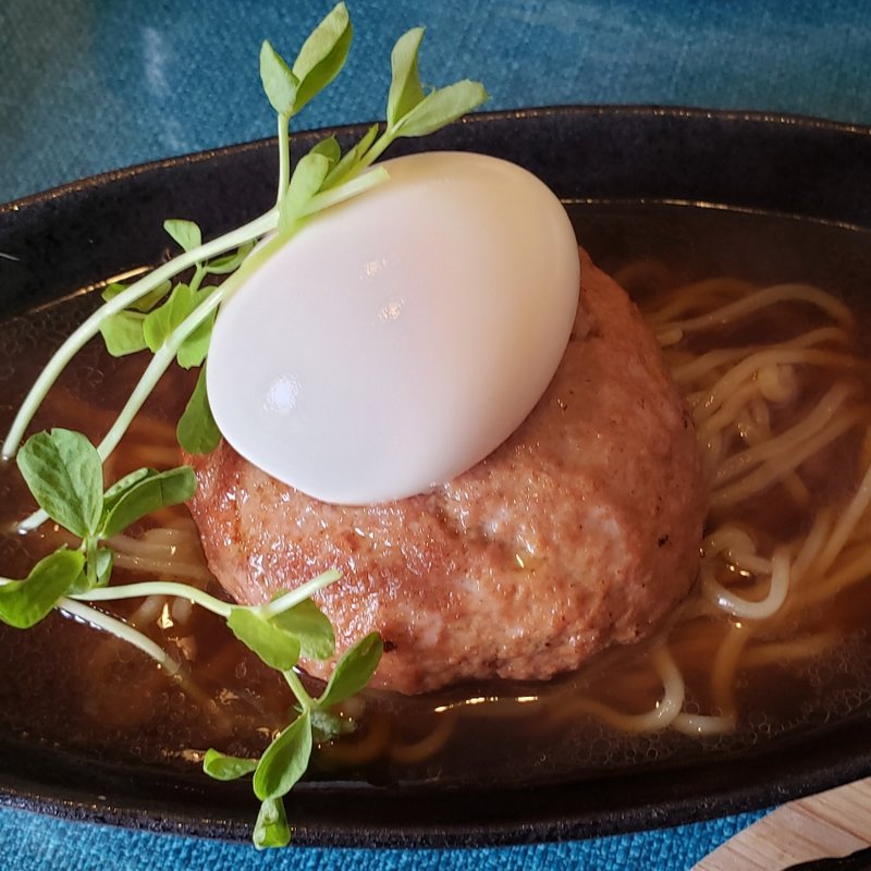 ハンバーグ拉麺(クールカフェ )