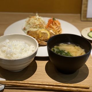 地鶏のソテーレモンバターソース(馥郁 fukuiku)