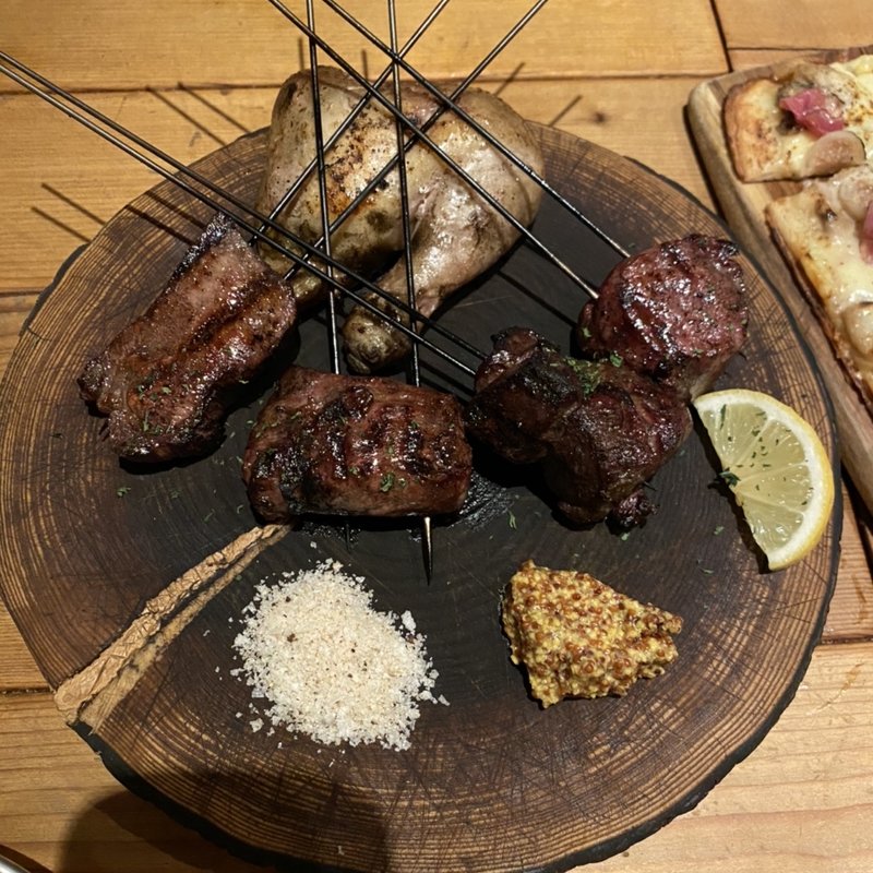 (薪焼きジビエバル YAMAGOYA （ヤマゴヤ）)