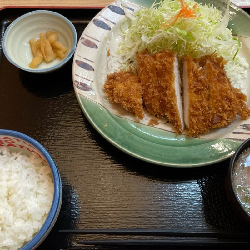 チキンかつ定食(かつさと 本郷台店)